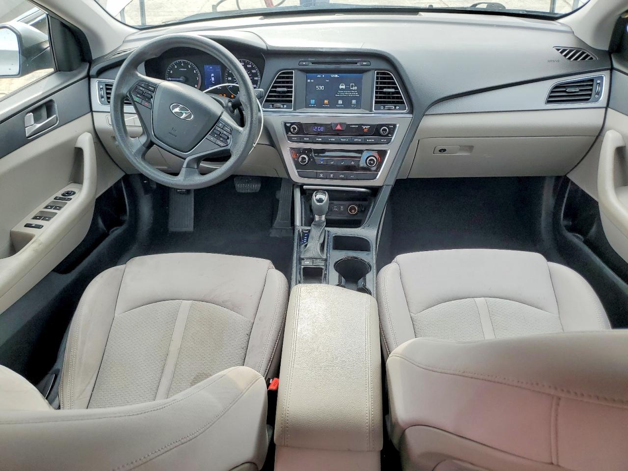 2017 HYUNDAI SONATA SE photo 8