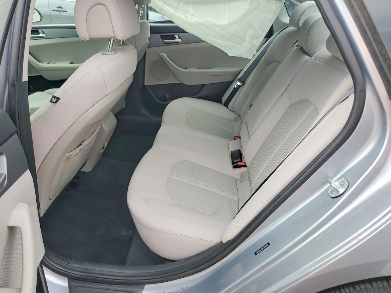 2017 HYUNDAI SONATA SE photo 10