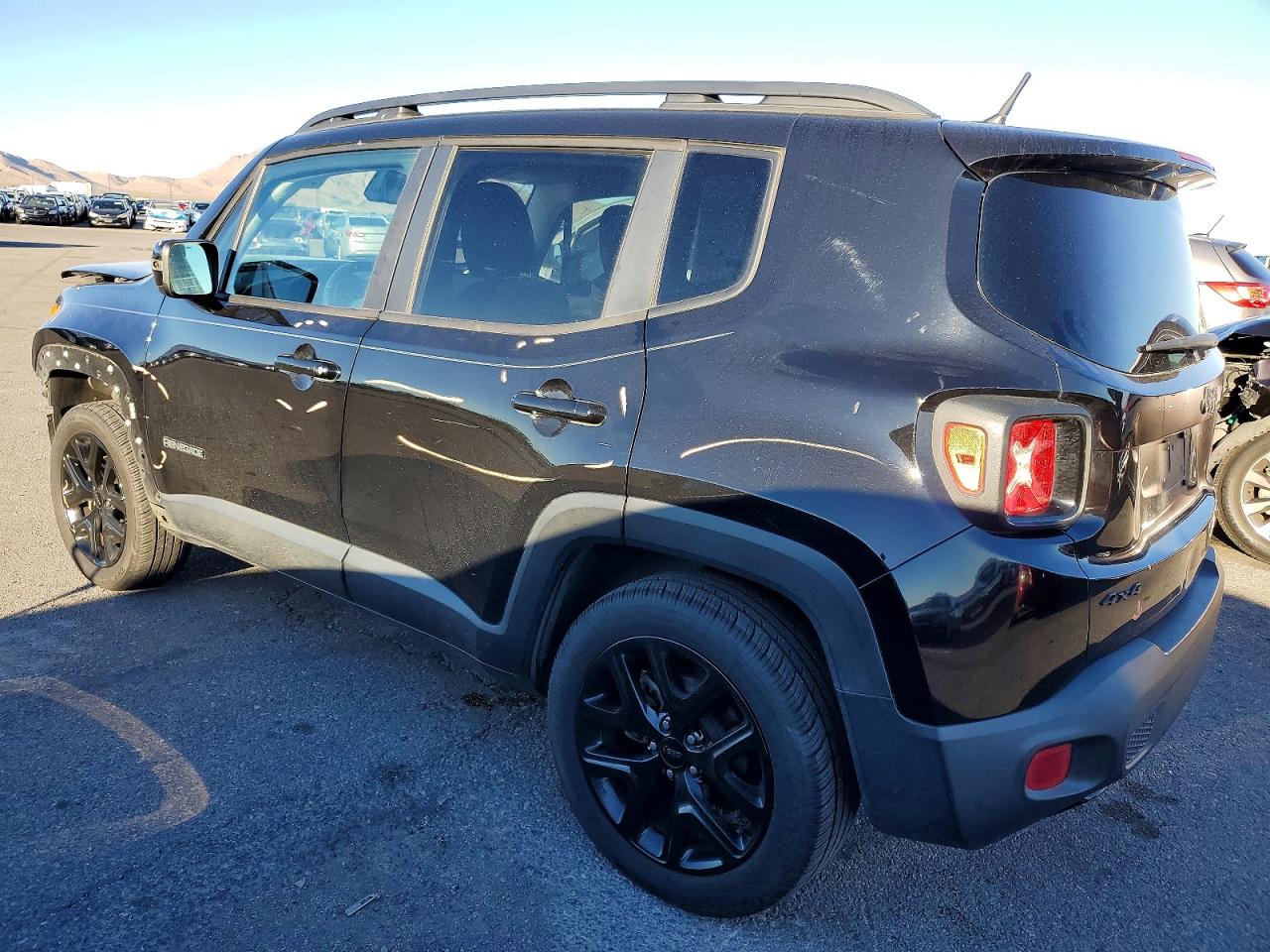 2017 JEEP RENEGADE LATITUDE photo 2