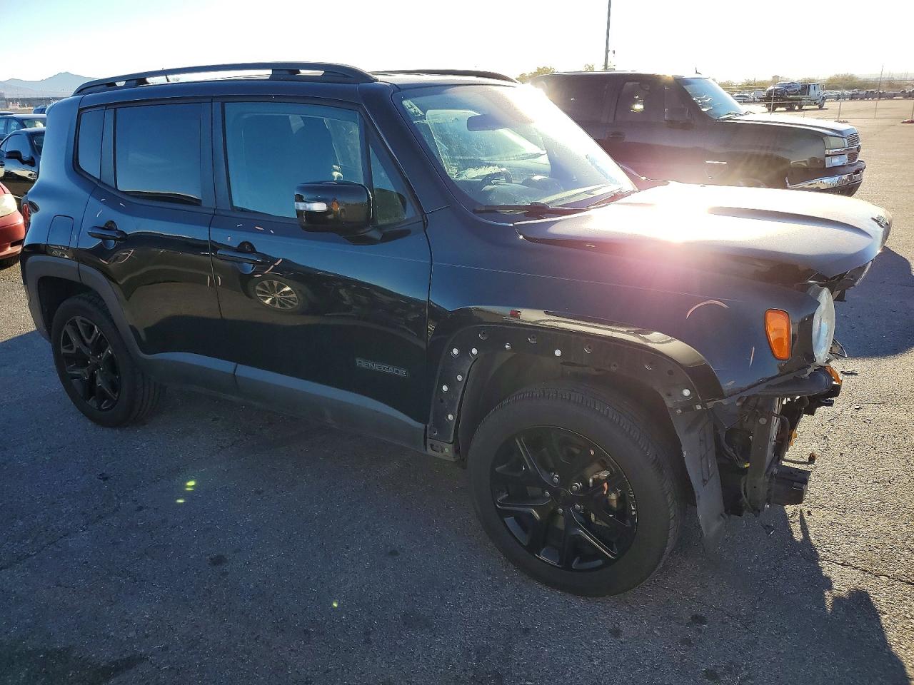 2017 JEEP RENEGADE LATITUDE photo 4