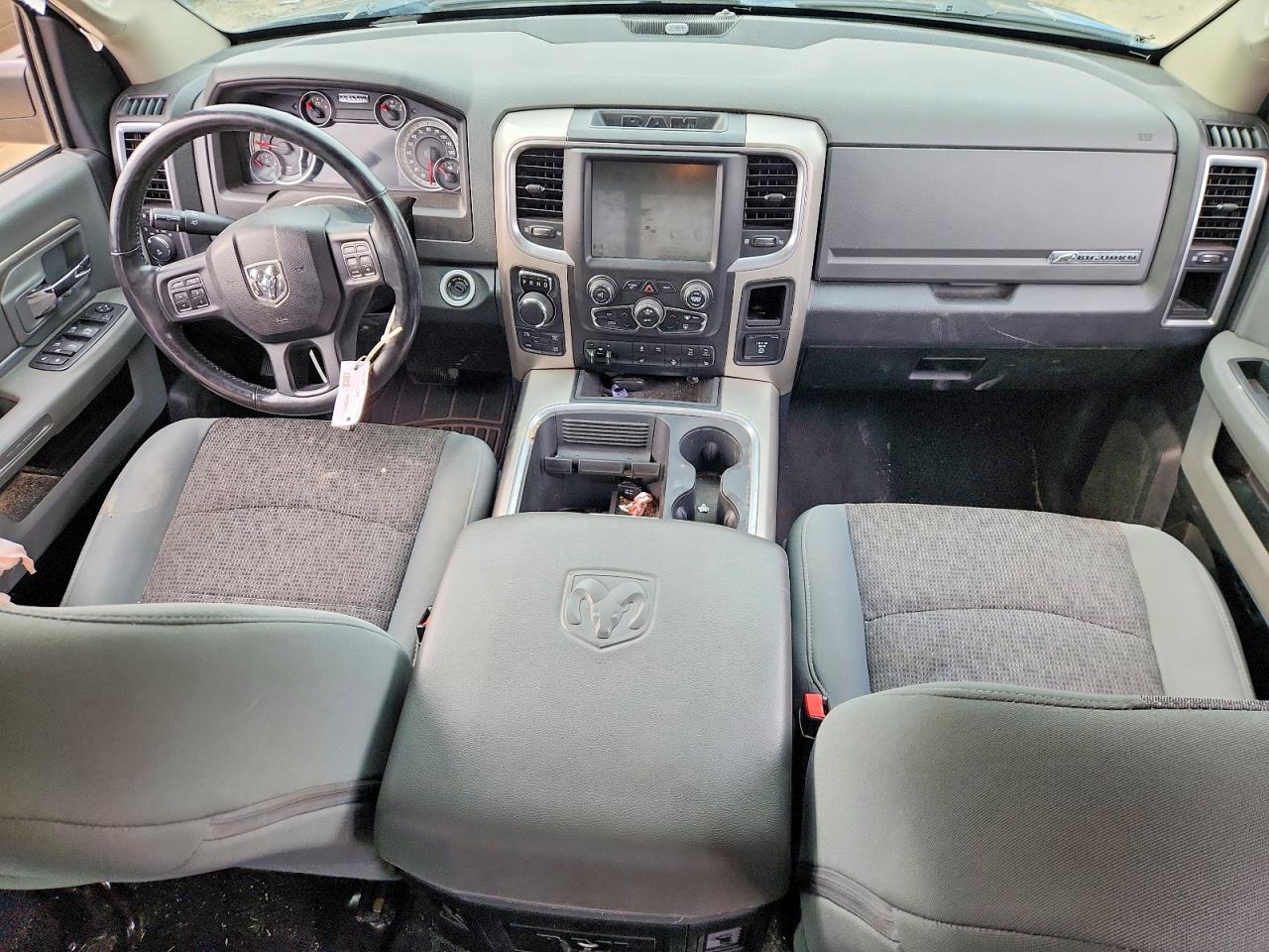 2017 RAM 1500 SLT photo 15