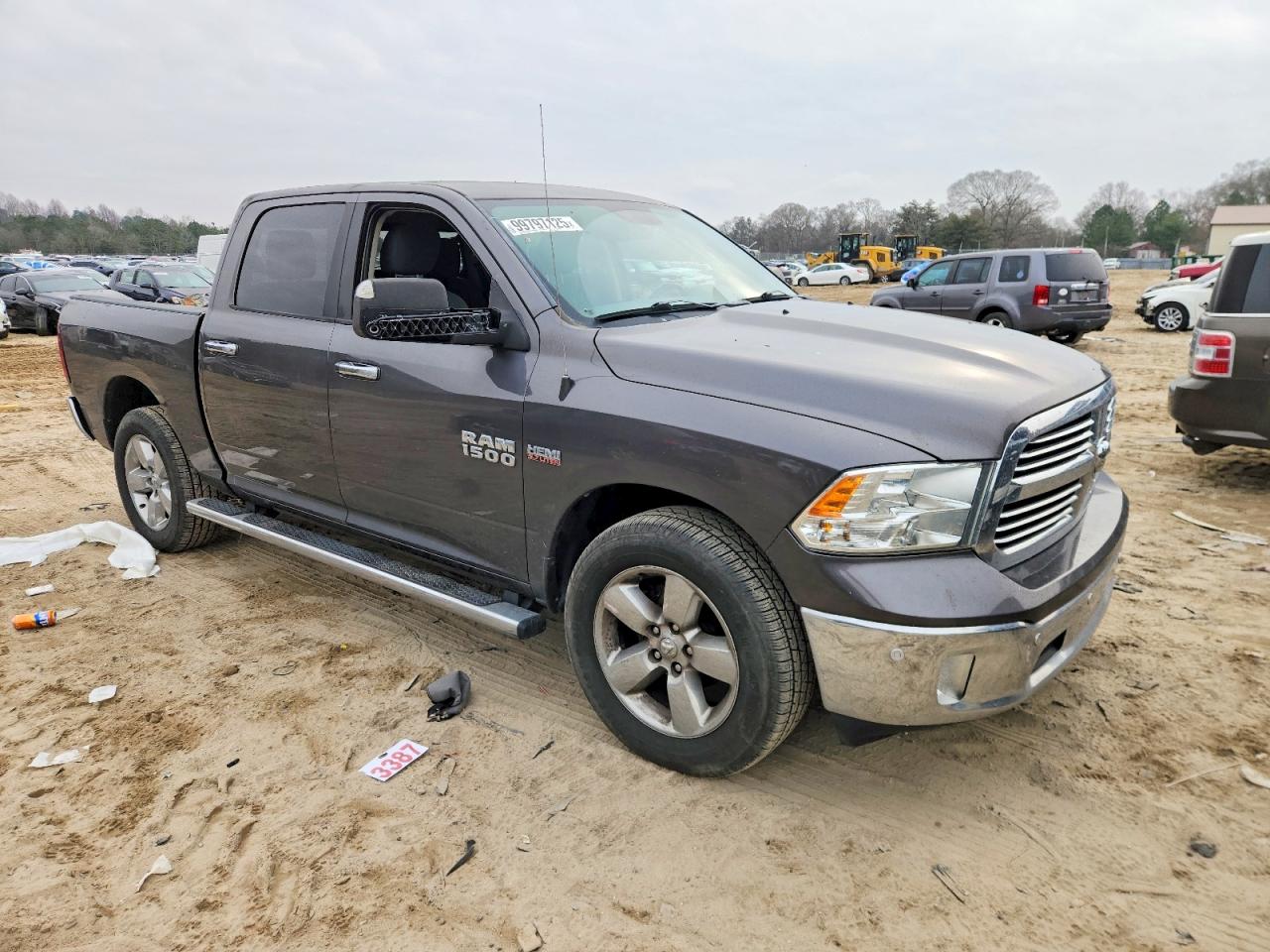 2017 RAM 1500 SLT photo 7