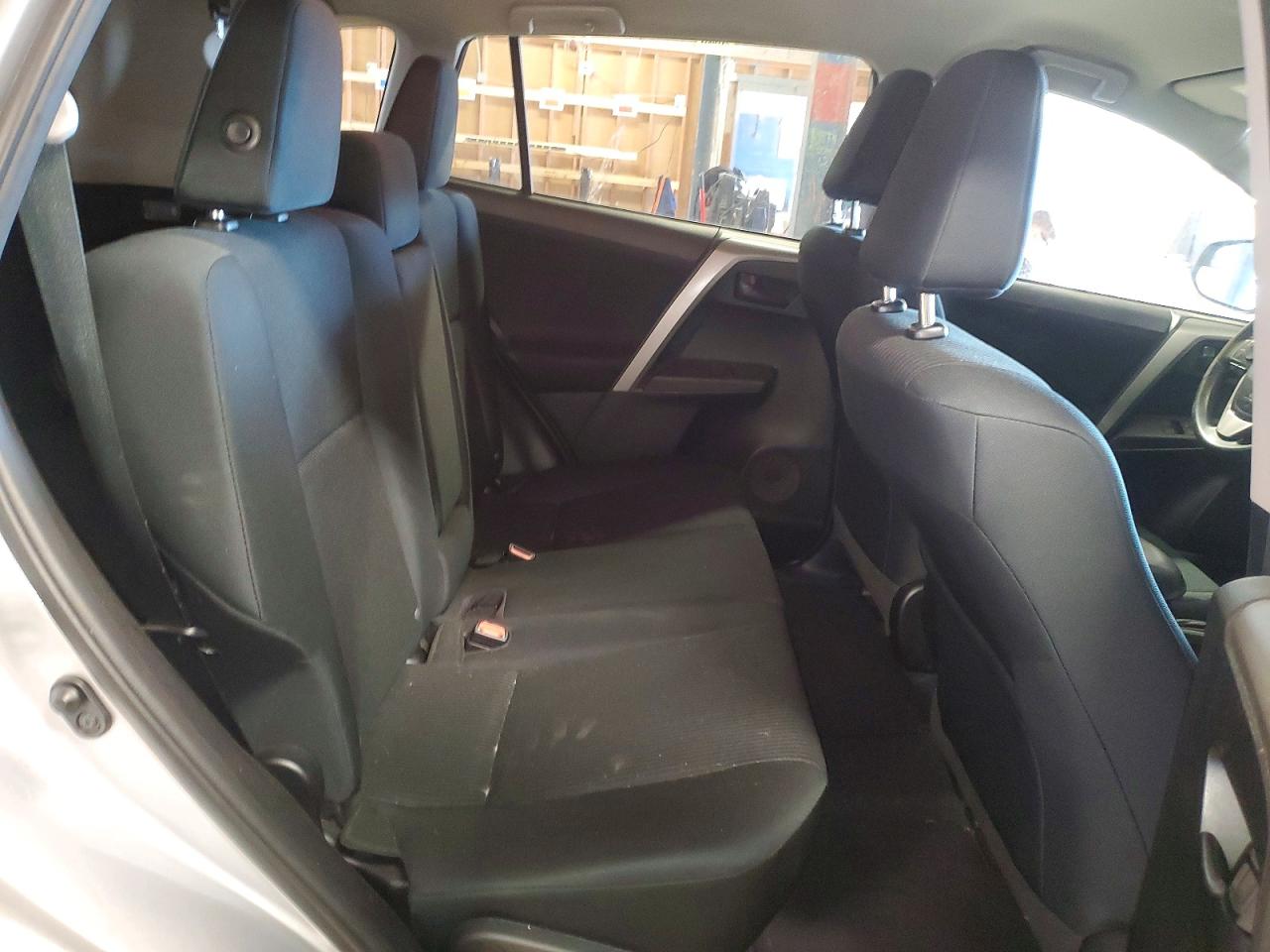 2017 TOYOTA RAV4 LE photo 10