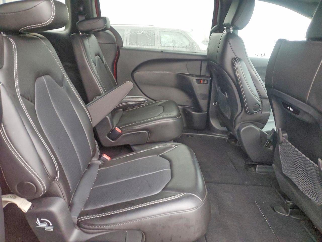 2025 CHRYSLER PACIFICA SELECT photo 31