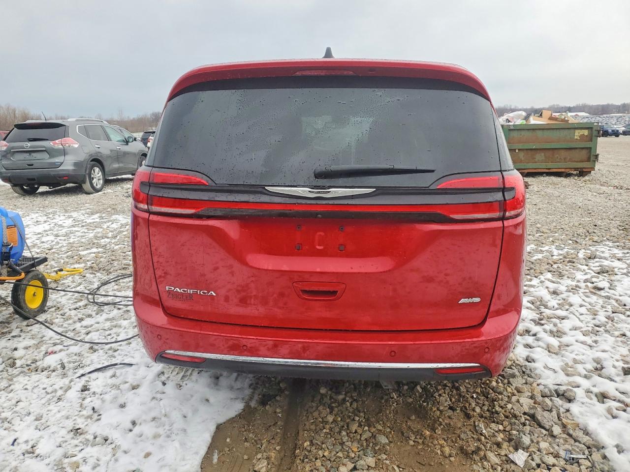2025 CHRYSLER PACIFICA SELECT photo 16