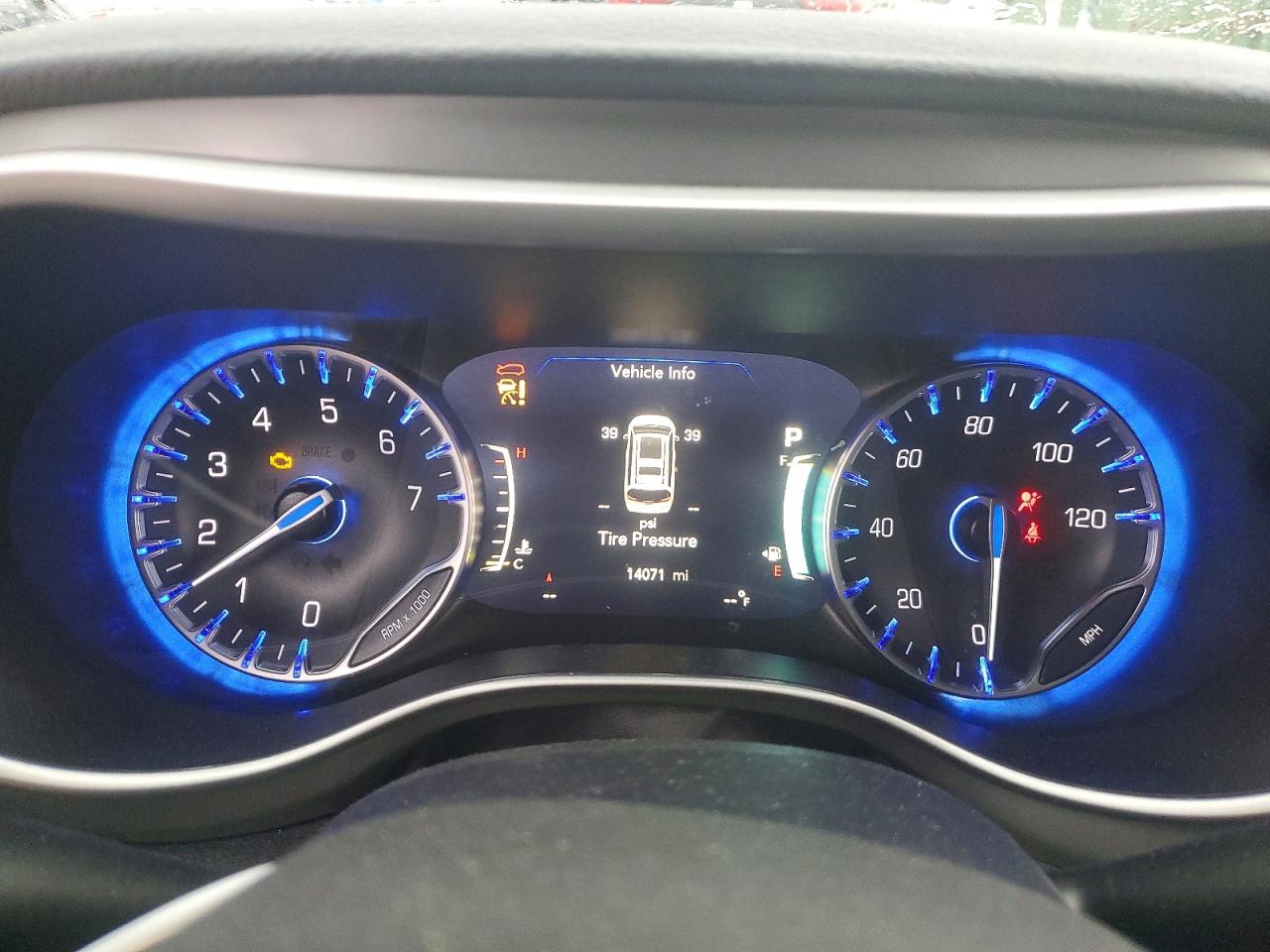 2025 CHRYSLER PACIFICA SELECT photo 25