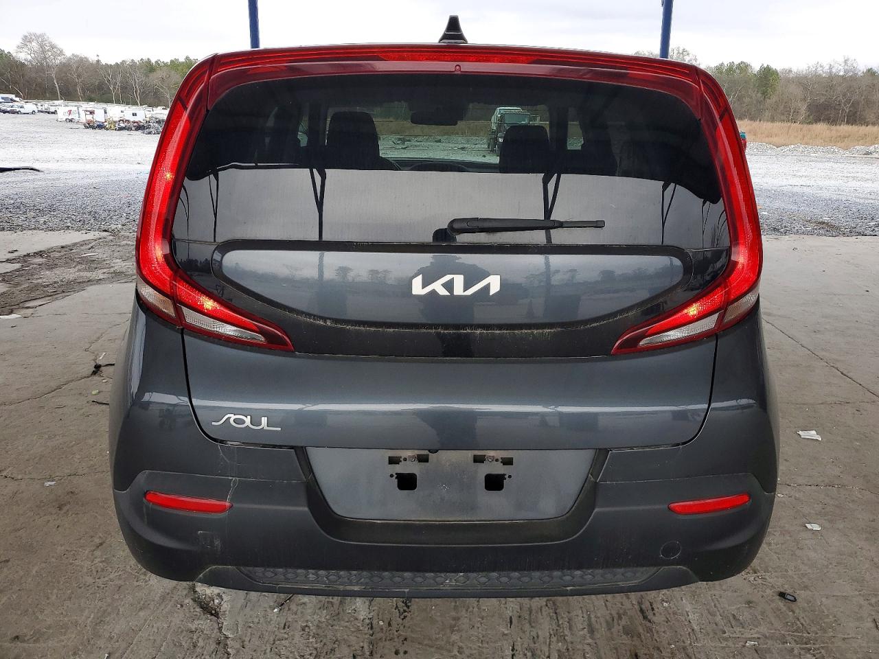 2022 KIA SOUL LX photo 6
