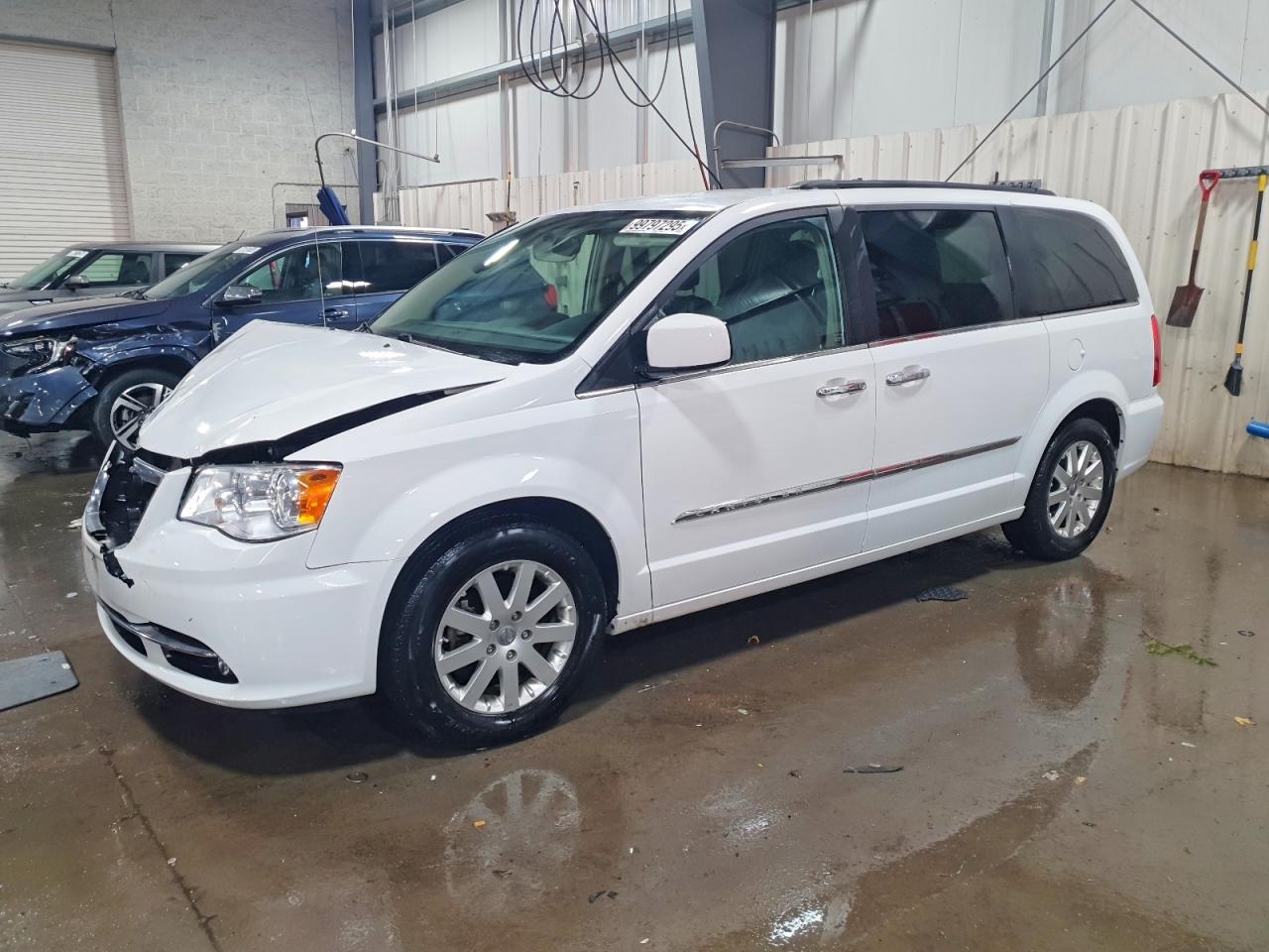 2015 CHRYSLER TOWN & COUNTRY