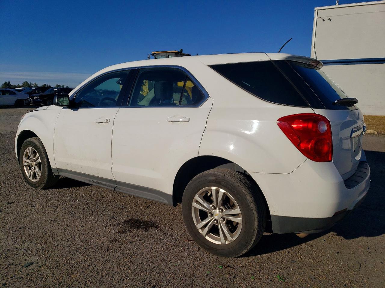 2015 CHEVROLET EQUINOX LS photo 2