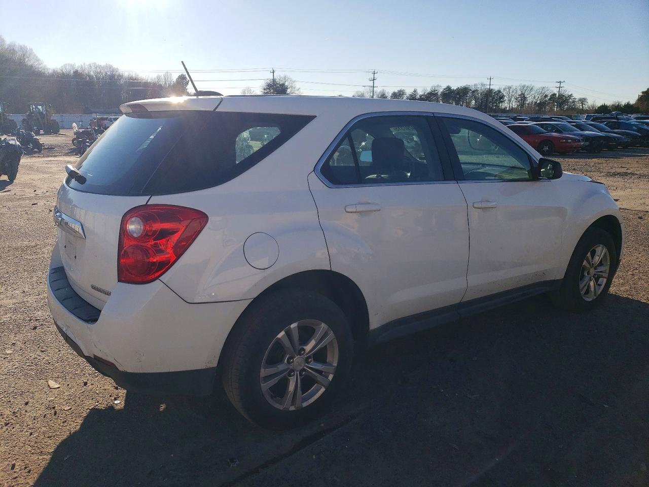 2015 CHEVROLET EQUINOX LS photo 3