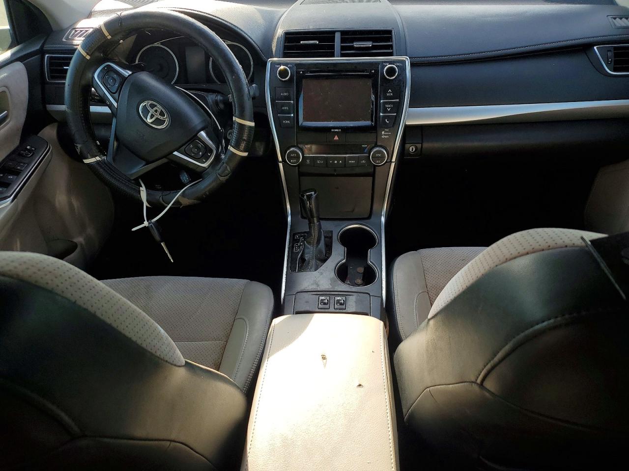 2016 TOYOTA CAMRY LE photo 8