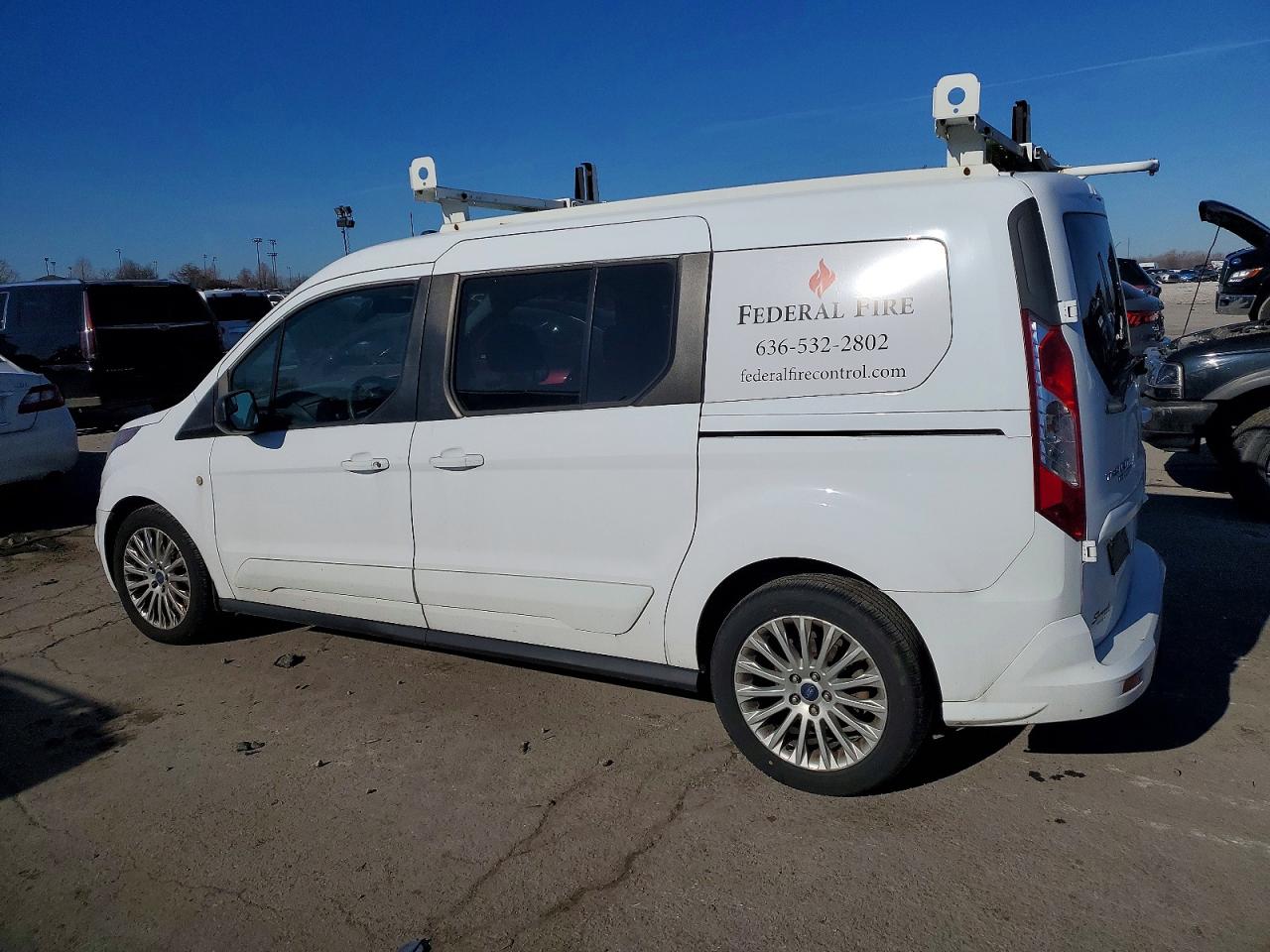 2015 FORD TRANSIT CONNECT XLT photo 2