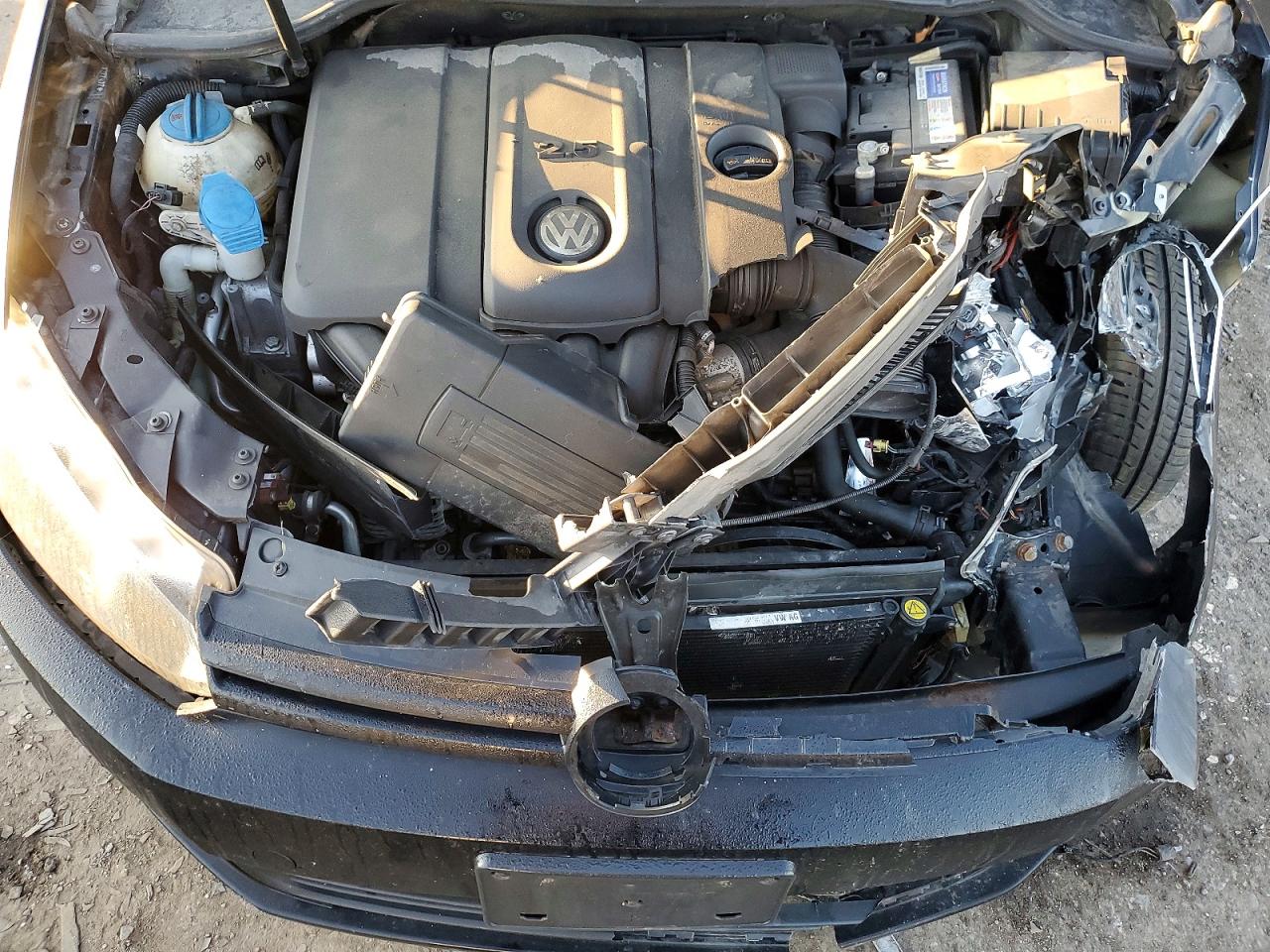 2010 VOLKSWAGEN GOLF photo 31