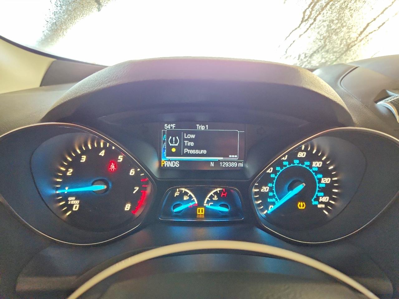 2015 FORD ESCAPE SE photo 9