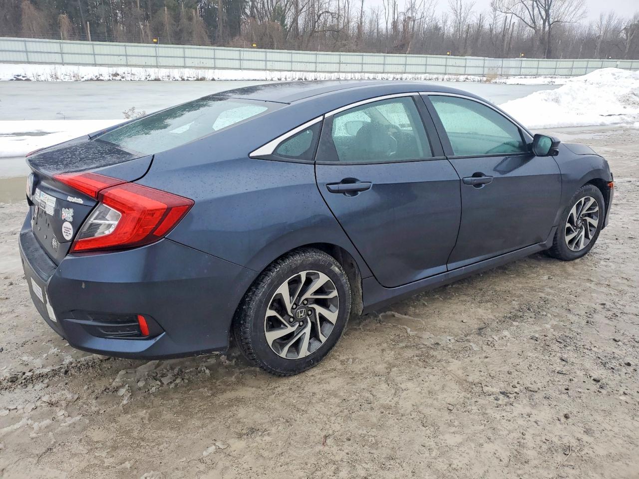 2016 HONDA CIVIC EX photo 3
