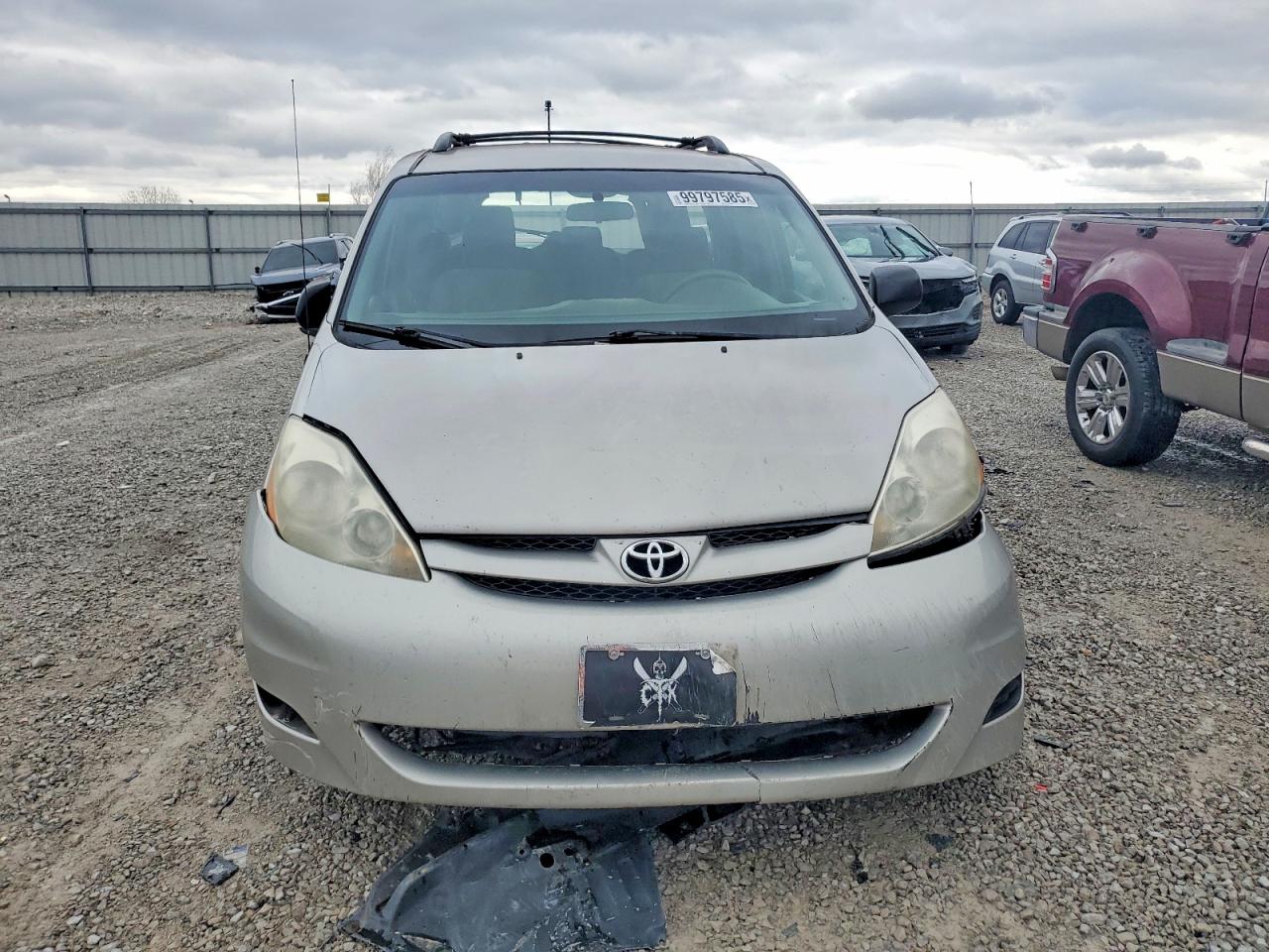 2008 TOYOTA SIENNA CE photo 5