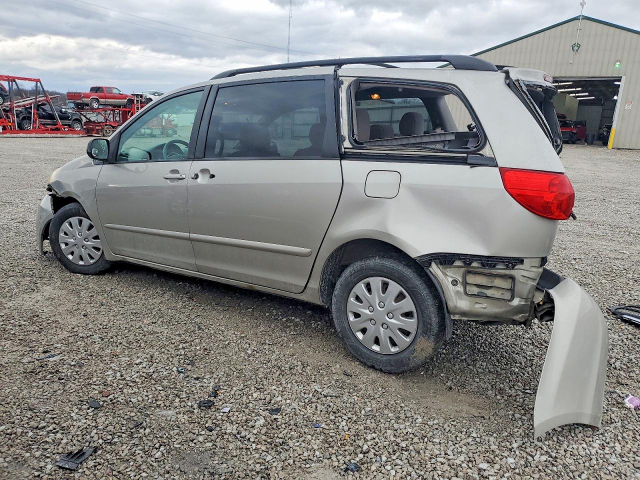 2008 TOYOTA SIENNA CE photo 2
