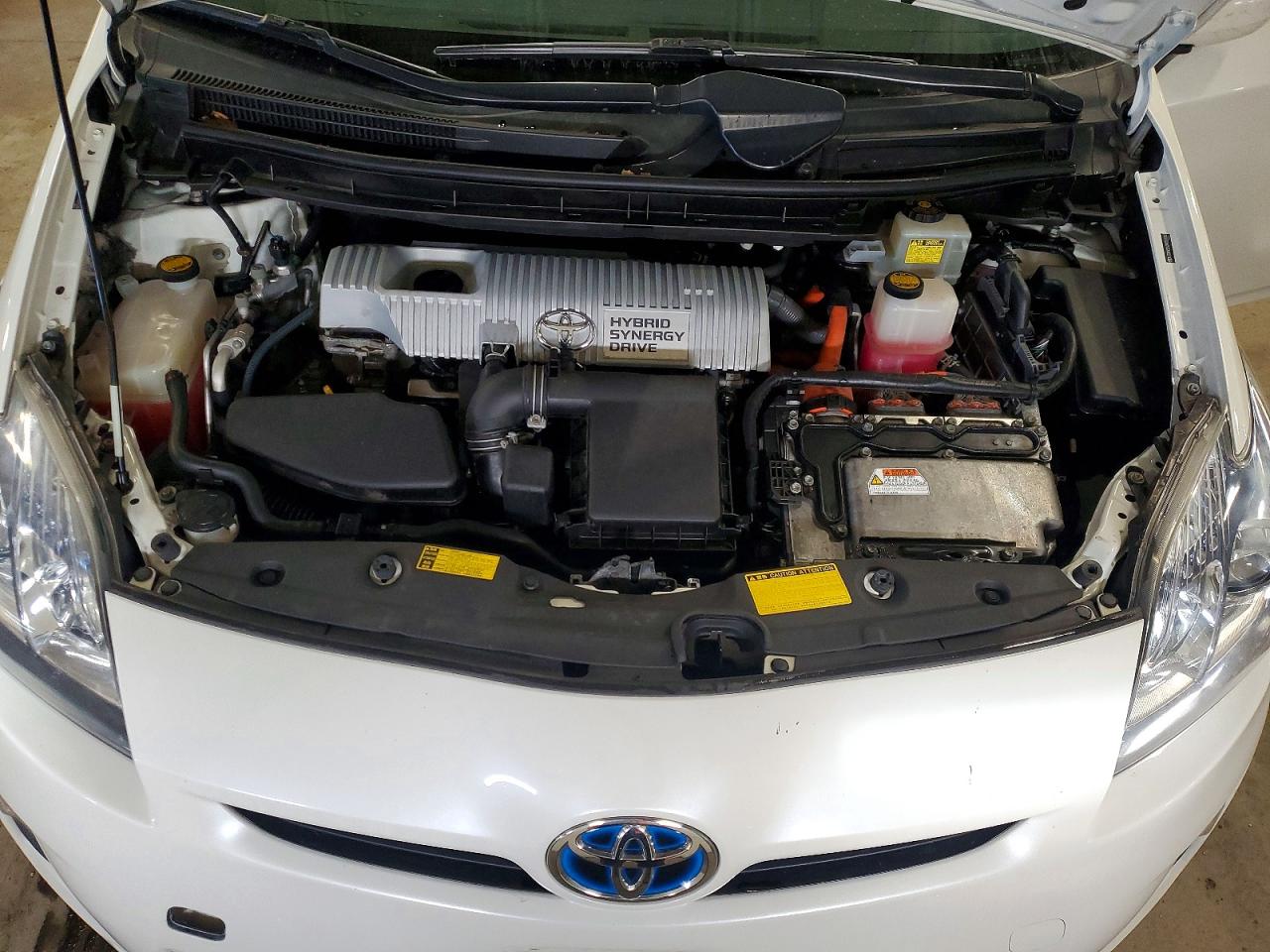 2010 TOYOTA PRIUS photo 12