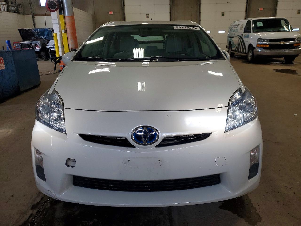2010 TOYOTA PRIUS photo 5