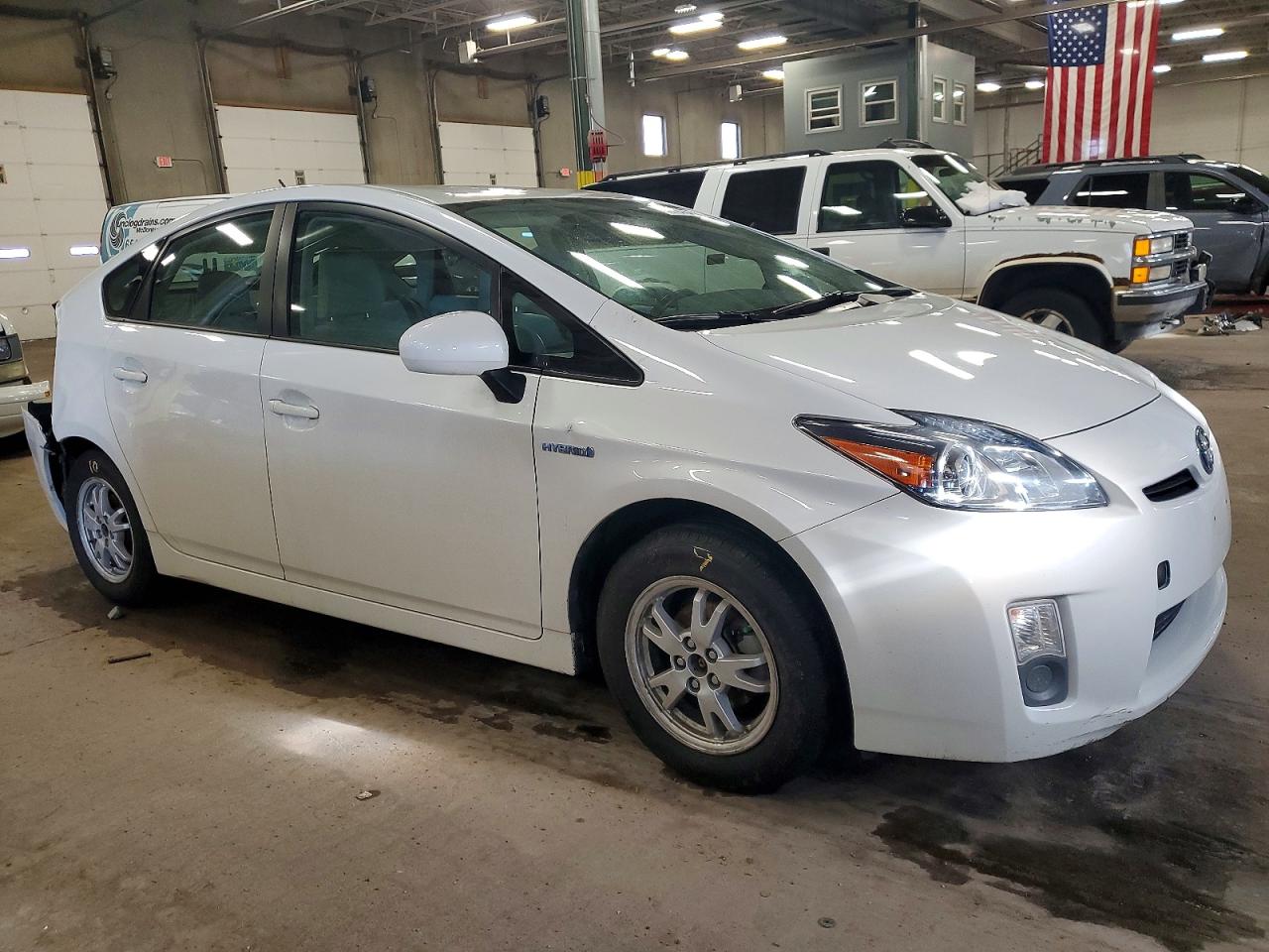 2010 TOYOTA PRIUS photo 4