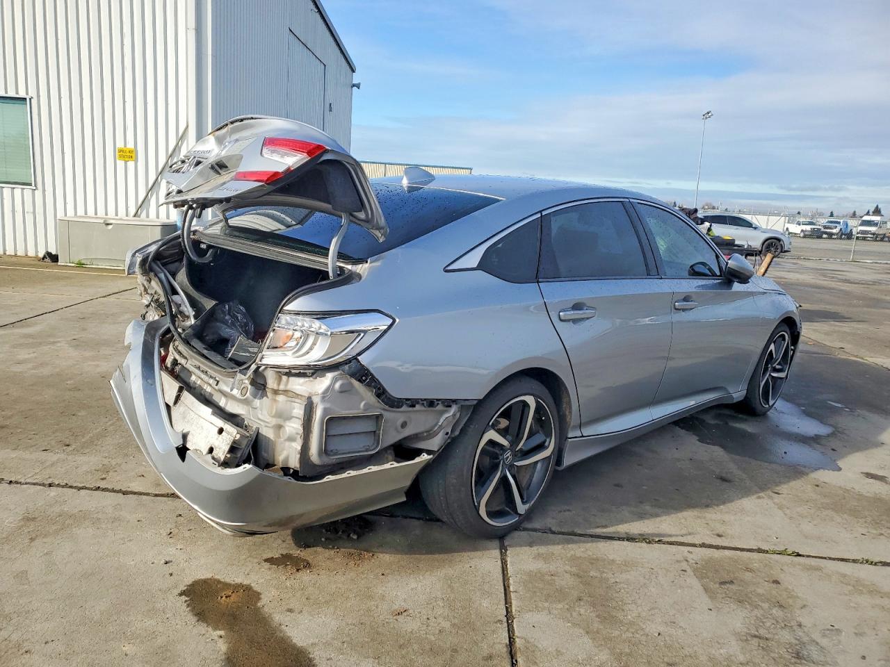 2018 HONDA ACCORD SPORT photo 3