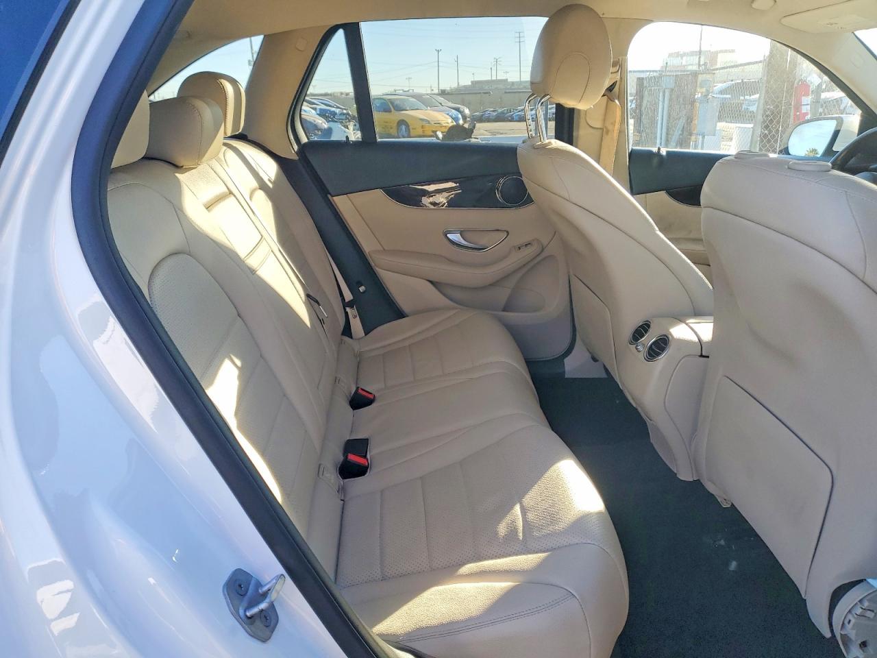 2016 MERCEDES-BENZ GLC 300 photo 11