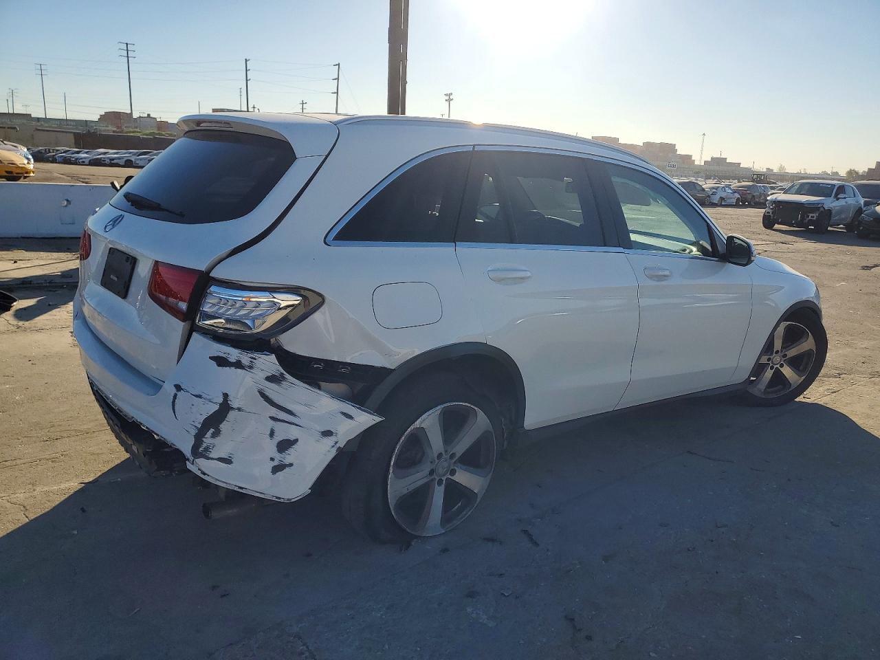 2016 MERCEDES-BENZ GLC 300 photo 3