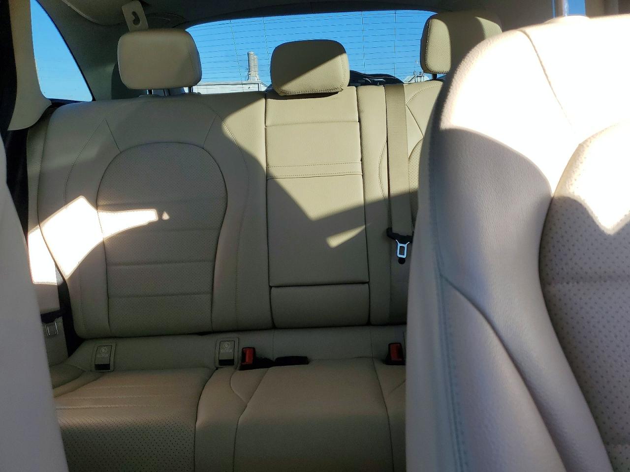 2016 MERCEDES-BENZ GLC 300 photo 10
