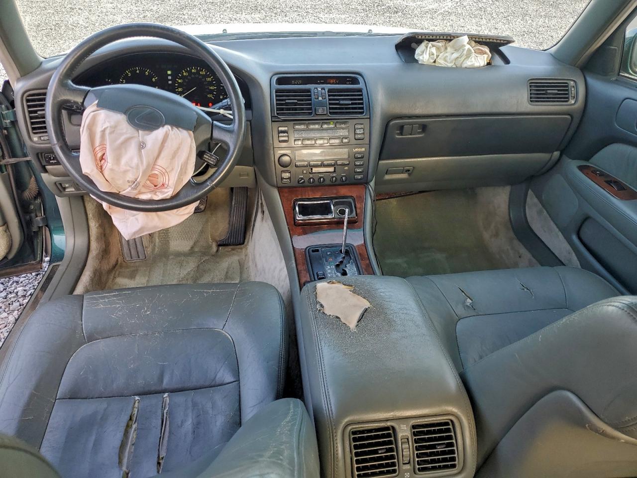 1996 LEXUS LS 400 photo 8