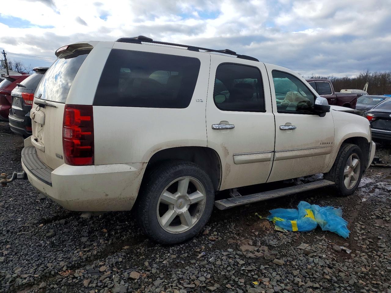 2008 CHEVROLET TAHOE K1500 photo 3
