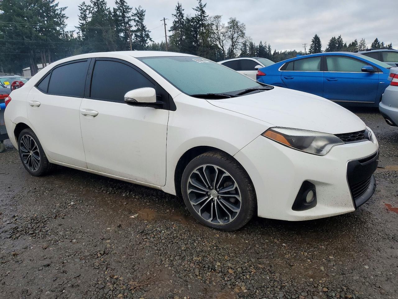 2014 TOYOTA COROLLA S PLUS photo 4