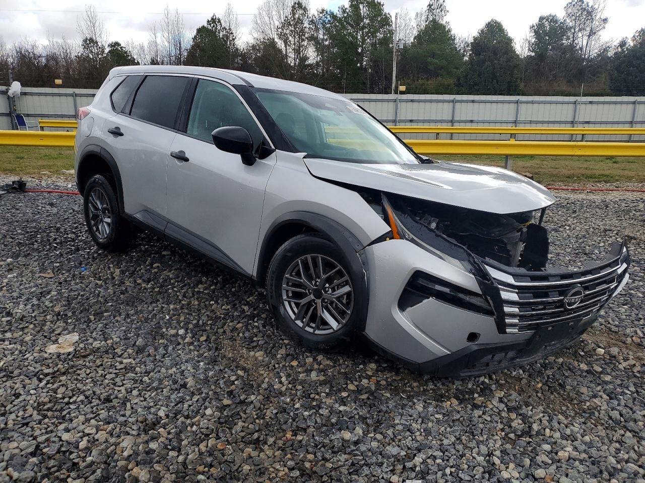 2024 NISSAN ROGUE S photo 4