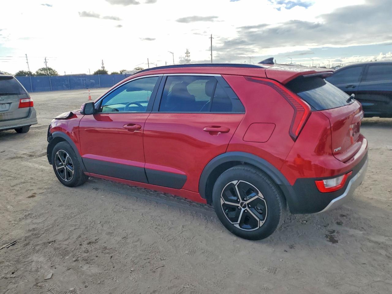 2024 KIA NIRO LX photo 2