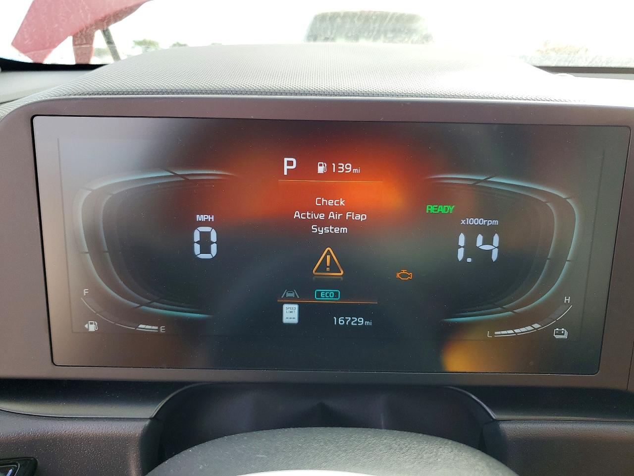 2024 KIA NIRO LX photo 9