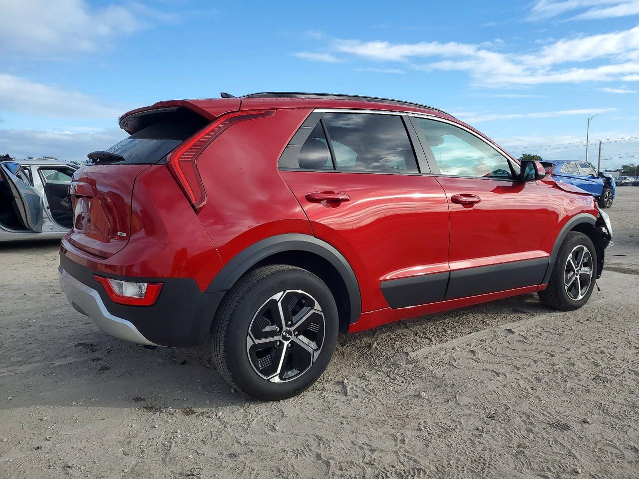 2024 KIA NIRO LX photo 3