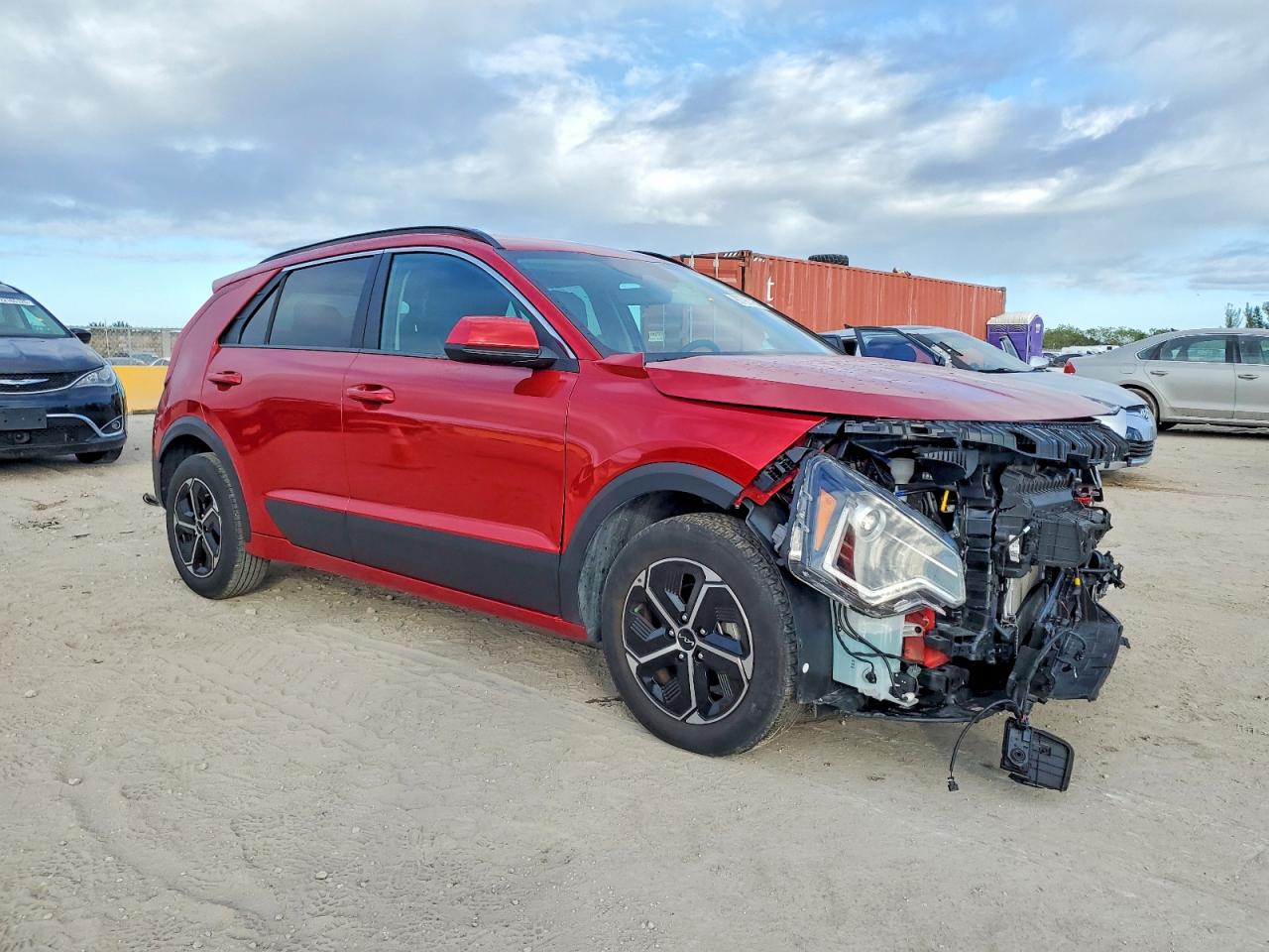 2024 KIA NIRO LX photo 4