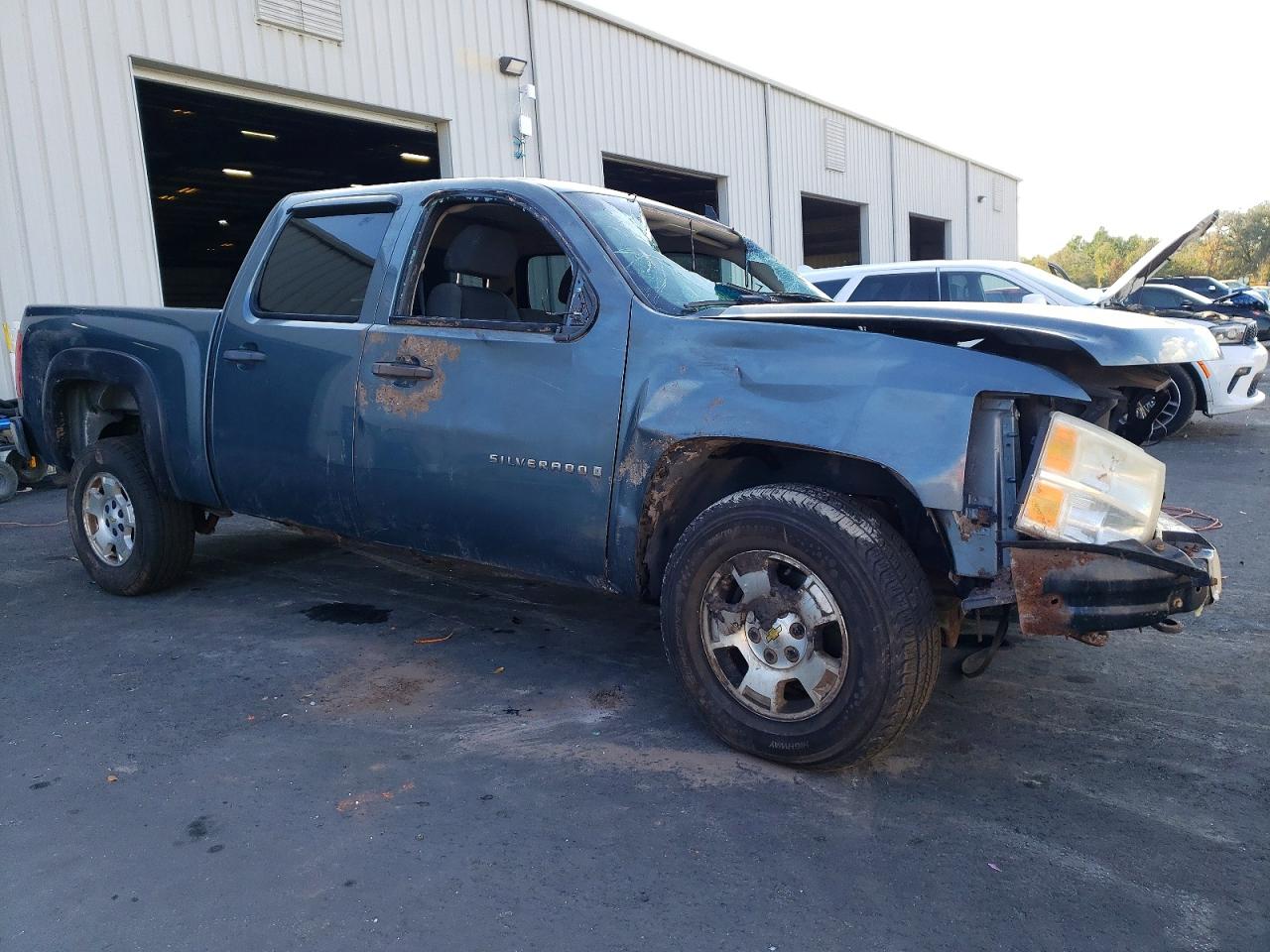 2009 CHEVROLET SILVERADO K1500 photo 4
