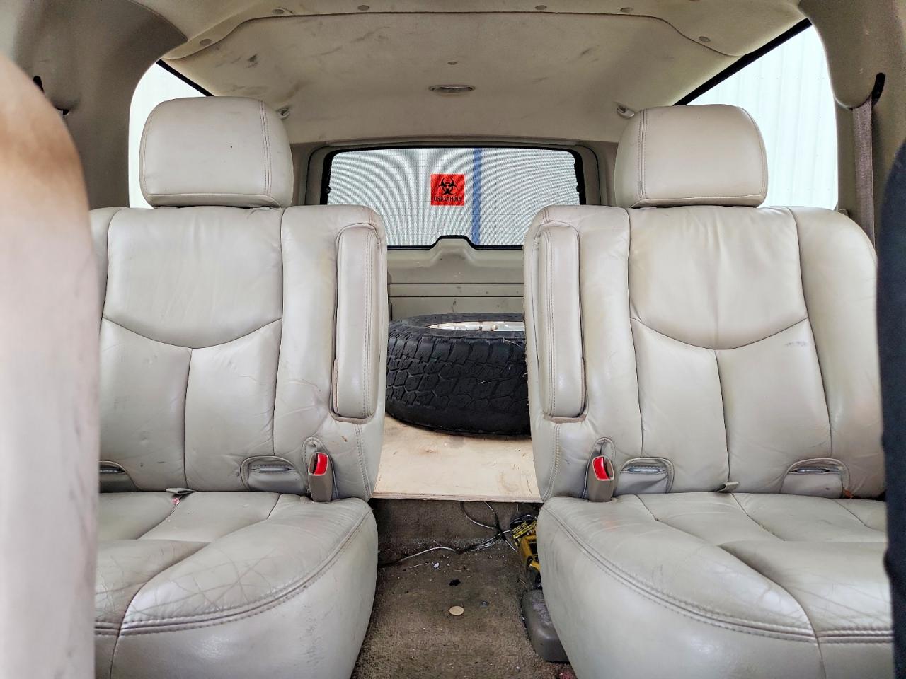 2003 CHEVROLET SUBURBAN K1500 photo 10