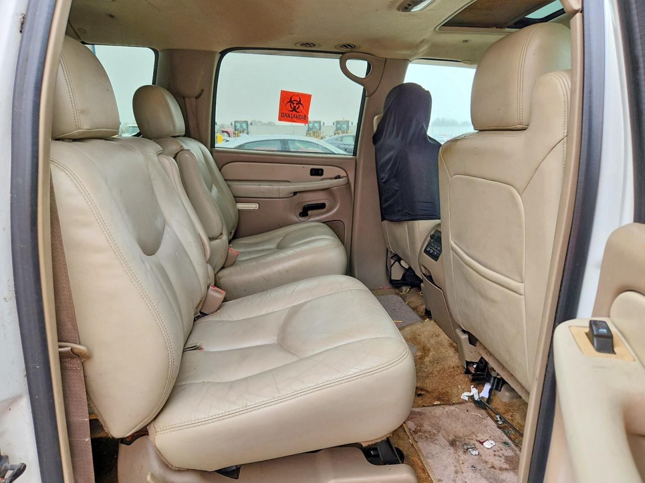 2003 CHEVROLET SUBURBAN K1500 photo 11