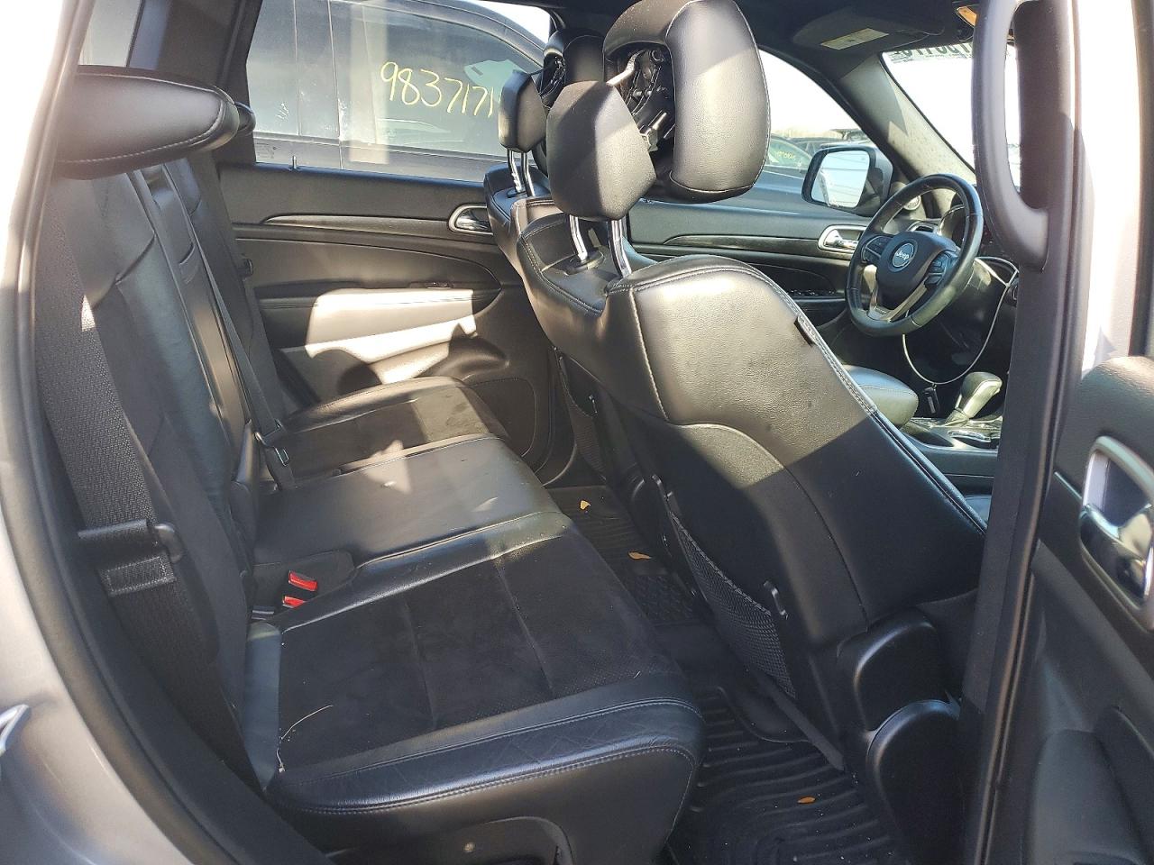 2018 JEEP GRAND CHEROKEE LAREDO photo 10