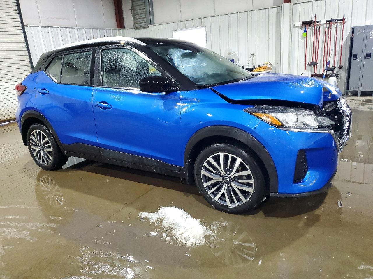 2023 NISSAN KICKS SV photo 4