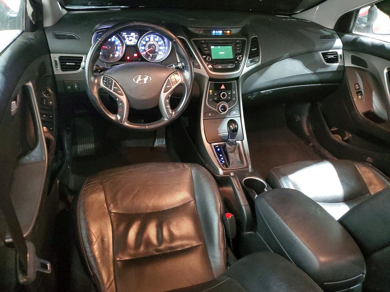 2015 HYUNDAI ELANTRA SE photo 8