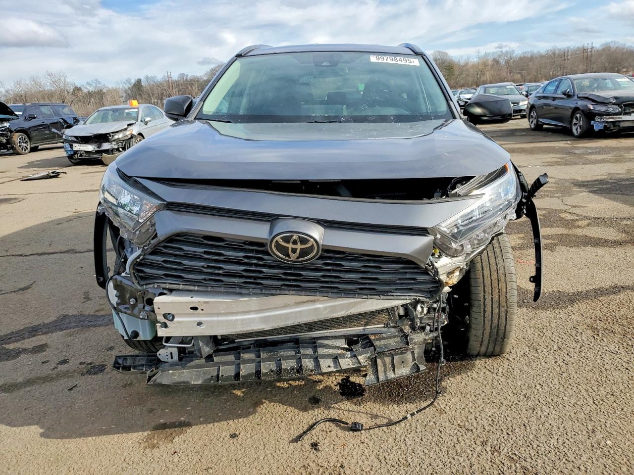 2021 TOYOTA RAV4 LE photo 5