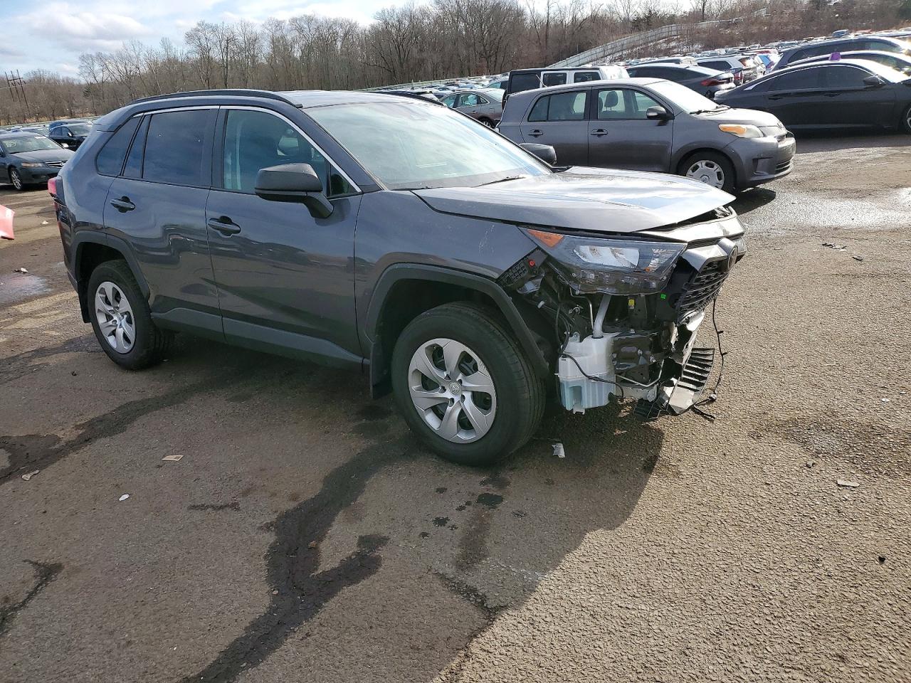 2021 TOYOTA RAV4 LE photo 4