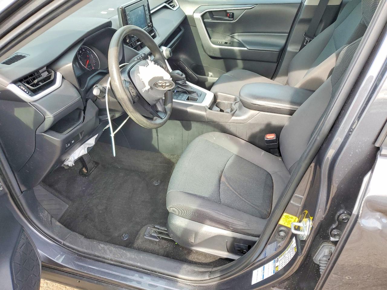 2021 TOYOTA RAV4 LE photo 7