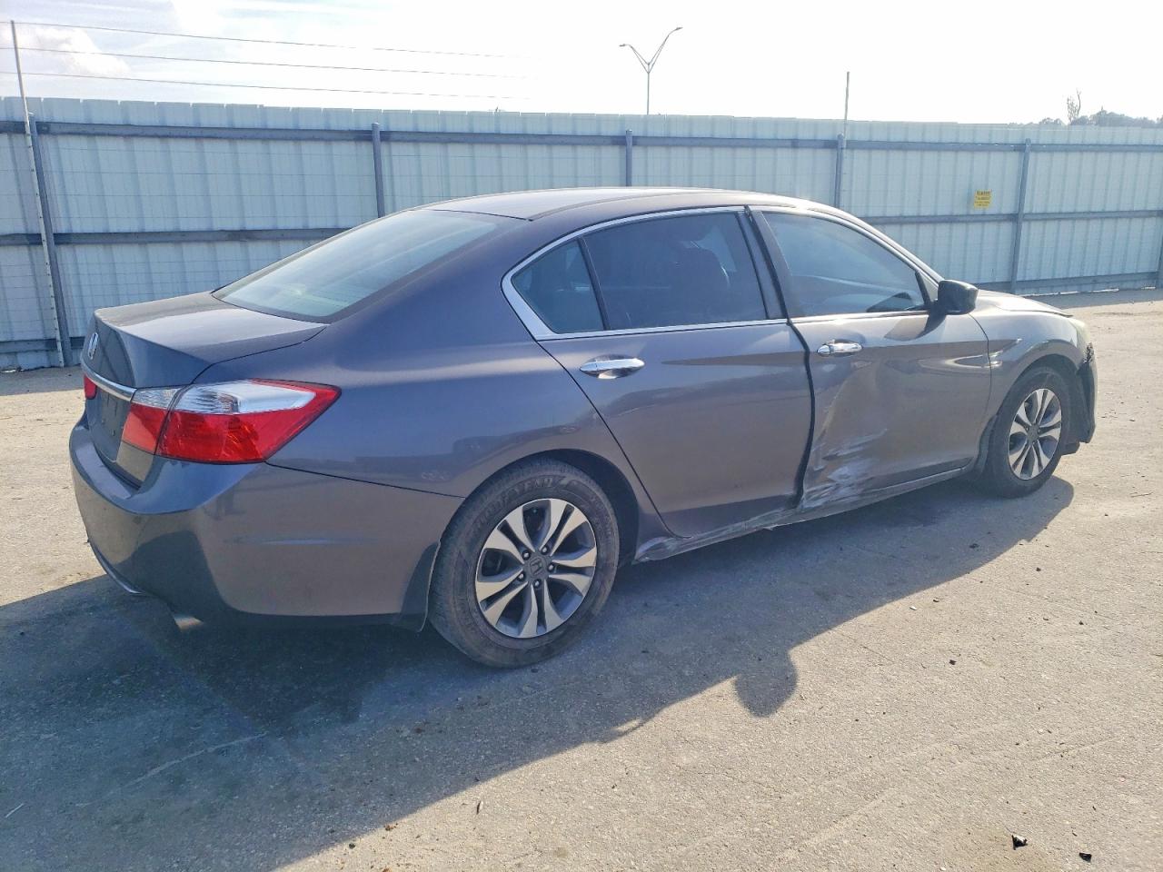 2015 HONDA ACCORD LX photo 3