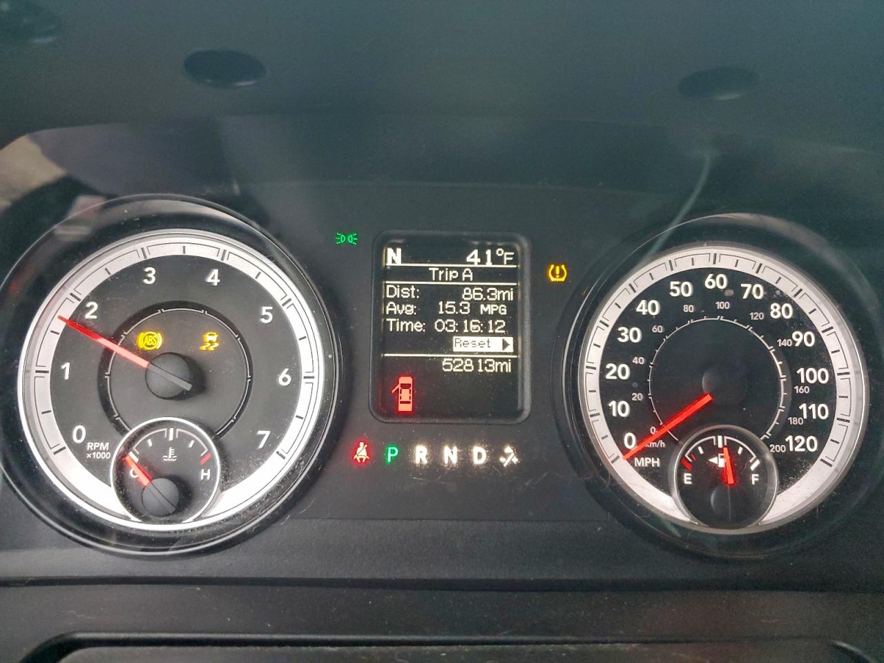 2015 RAM 1500 SLT photo 9