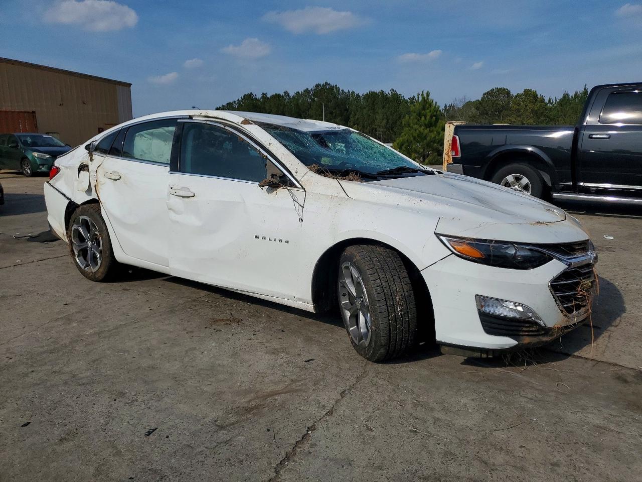 2020 CHEVROLET MALIBU LT photo 4