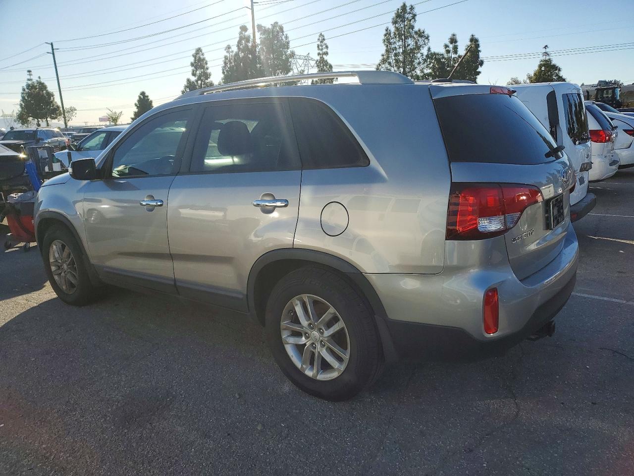 2015 KIA SORENTO LX photo 2