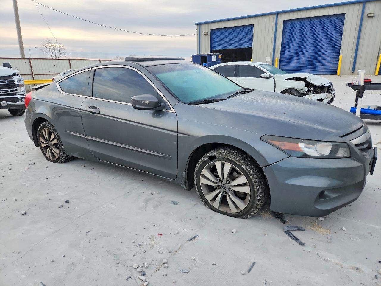 2011 HONDA ACCORD EXL photo 4